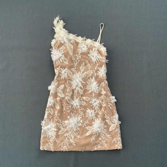 Elliatt | Dresses | Elliatt Bellatrix Asymmetrical Mini Dress In White Nwt  | Poshmark